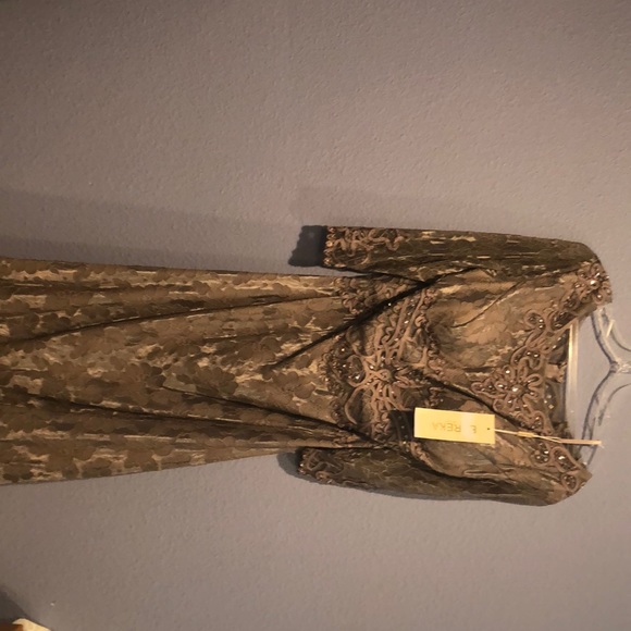 Dress - Picture 1 of 4